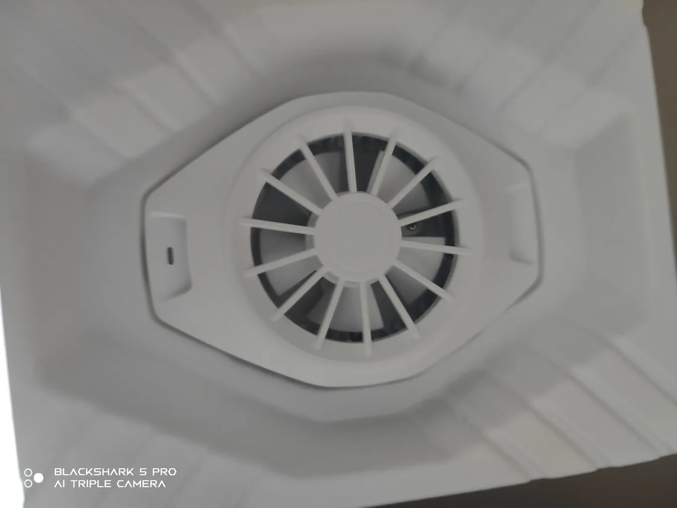 خنک کننده گوشی موبایل بلک شارک مدل Funcooler