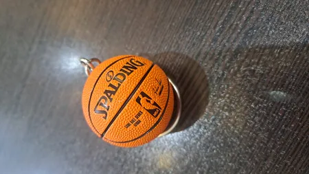 جاکلیدی مدل توپ بسکتبال Spalding