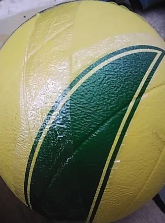 توپ والیبال بتا مدل PVBR5-MKS سایز 5