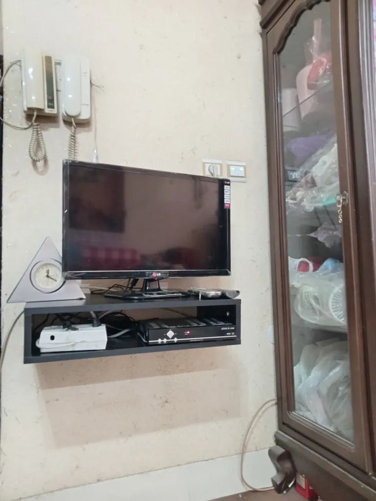 میز تلویزیون دیواری مدل TS60