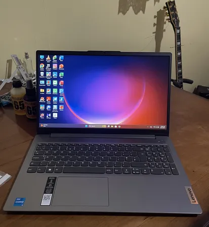 لپ تاپ 15.6 اینچی لنوو مدل IdeaPad Slim 3 15IRH8-i5 13420H-8GB LPDDR5-512GB SSD-IPS