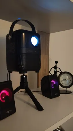 ویدئو پروژکتور یومیو مدل umiio Q2