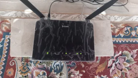 مودم روتر ADSL2 Plus بی‌ سیم N300 دی-لینک مدل DSL-2740U