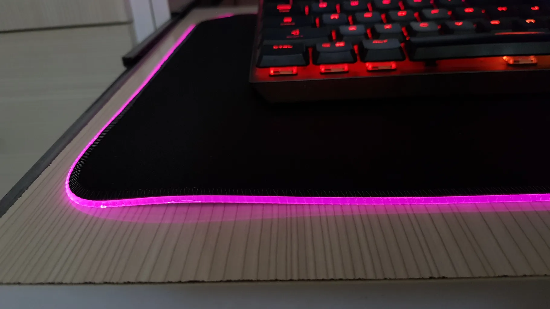 ماوس پد مدل deskpad RGB کد JZLW-001