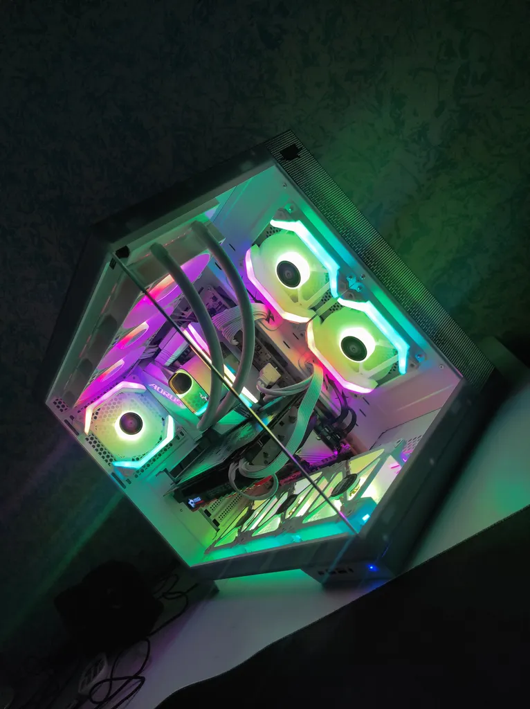 کیس کامپیوتر اوست مدل GT-AQ12-MW