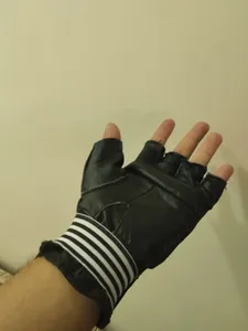 تجریه خرید دستکش کیسه بوکس ونوم سایز XLarg