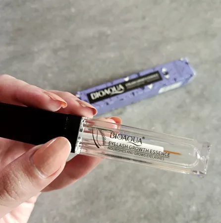 سرم تقویت کننده مژه و ابرو بایوآکوا مدل 01 حجم 7 میلی لیتر