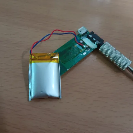 باتری لیتیوم یون قابل شارژ مدل Head-01 ظرفیت200میلی آمپر ساعت