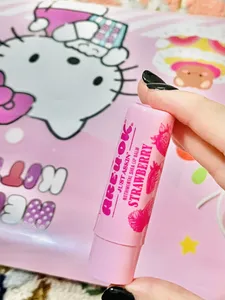 تجریه خرید بالم لب آریواُکی مدل توت فرنگی وزن 4.5 گرم