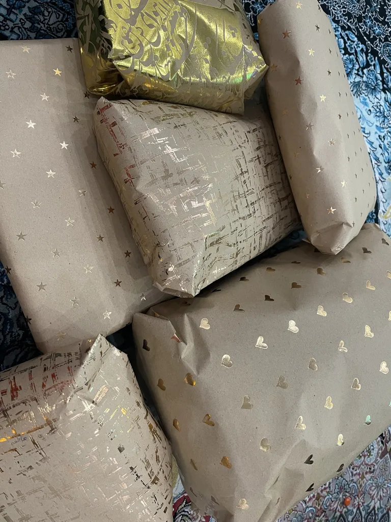 کاغذ کادو مدل Viti بسته 10 عددی