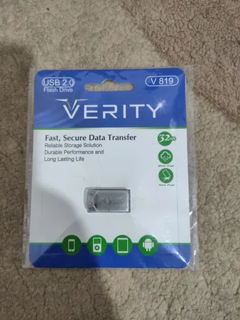 فلش مموری وریتی مدل V-819 ظرفیت 32 گیگابایت با رابط USB