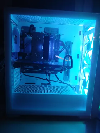 کیس کامپیوتر لیان لی مدل Lancool 215 W