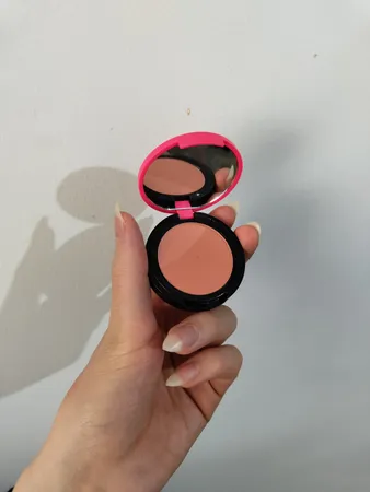 رژ گونه کالیستا مدل Color and Art شماره B02