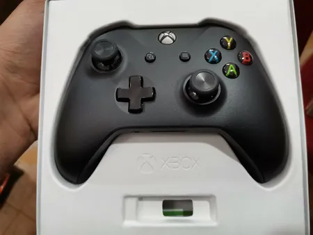 دسته بازی بی سیم مایکروسافت مناسب برای Xbox One S