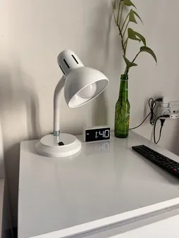 چراغ مطالعه کد R771