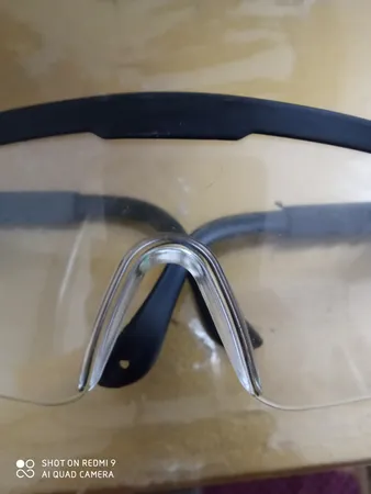عینک محافظ آزمایشگاهی مدل STAR