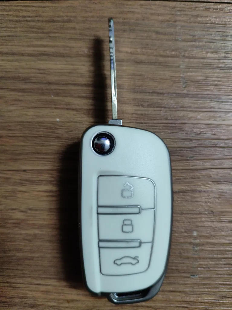 کاور ریموت و سوئیچ خودرو ام آر جی مدل 405 طرح اروپایی مناسب برای جیلی امگرند