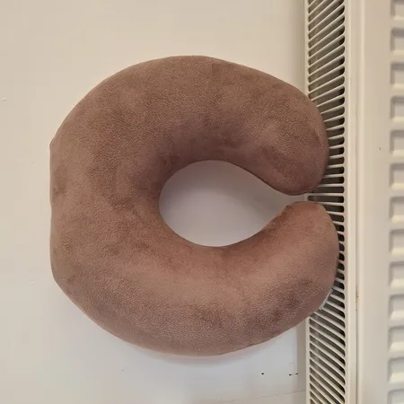 بالش دورگردنی دوخت با ما مدل مسافرتی