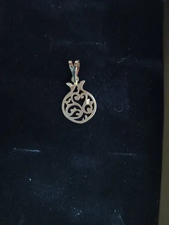 آویز گردنبند طلا 18 عیار زنانه مایا ماهک طرح  انار کد MM0341