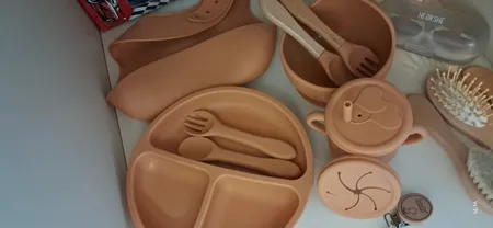 ظرف غذای کودک مدل یامی مجموعه 10 عددی