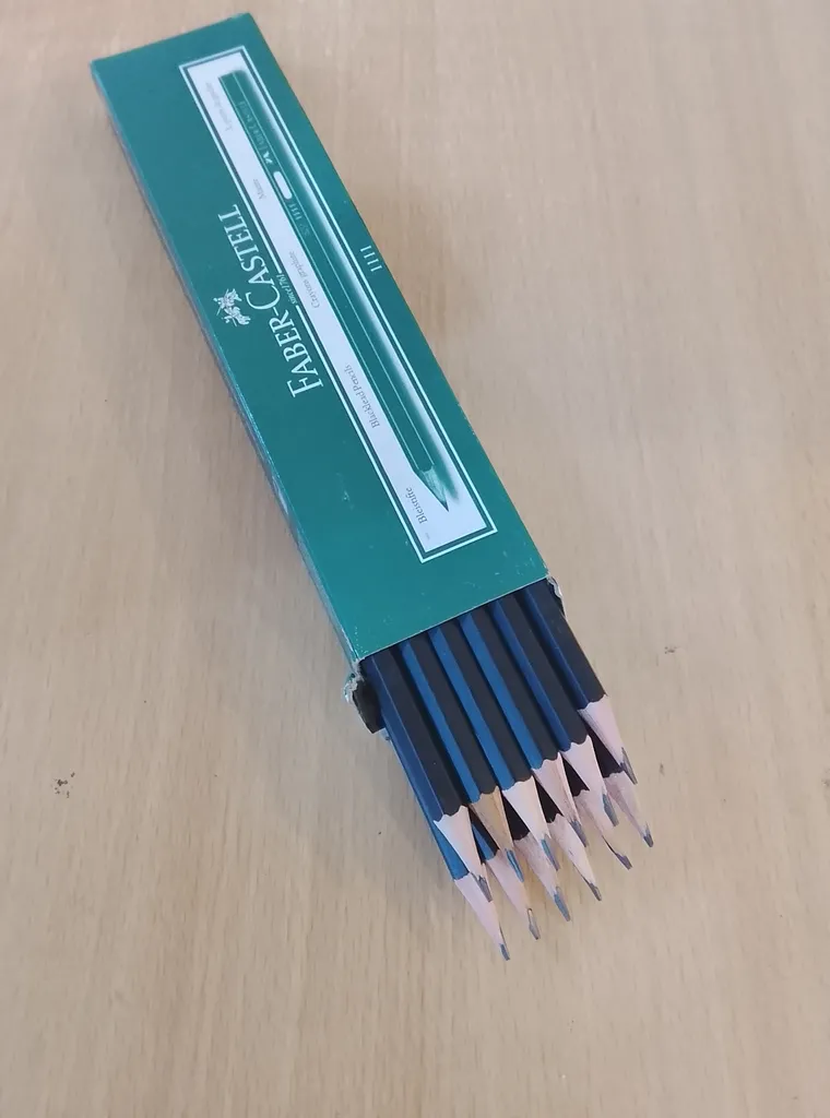 مداد مشکی فابر کاستل کد 1111 بسته 12 عددی