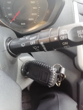 کاور ریموت خودرو چرم آراهمراه کد ARAJ342 مناسب برای ام وی ام تاشو