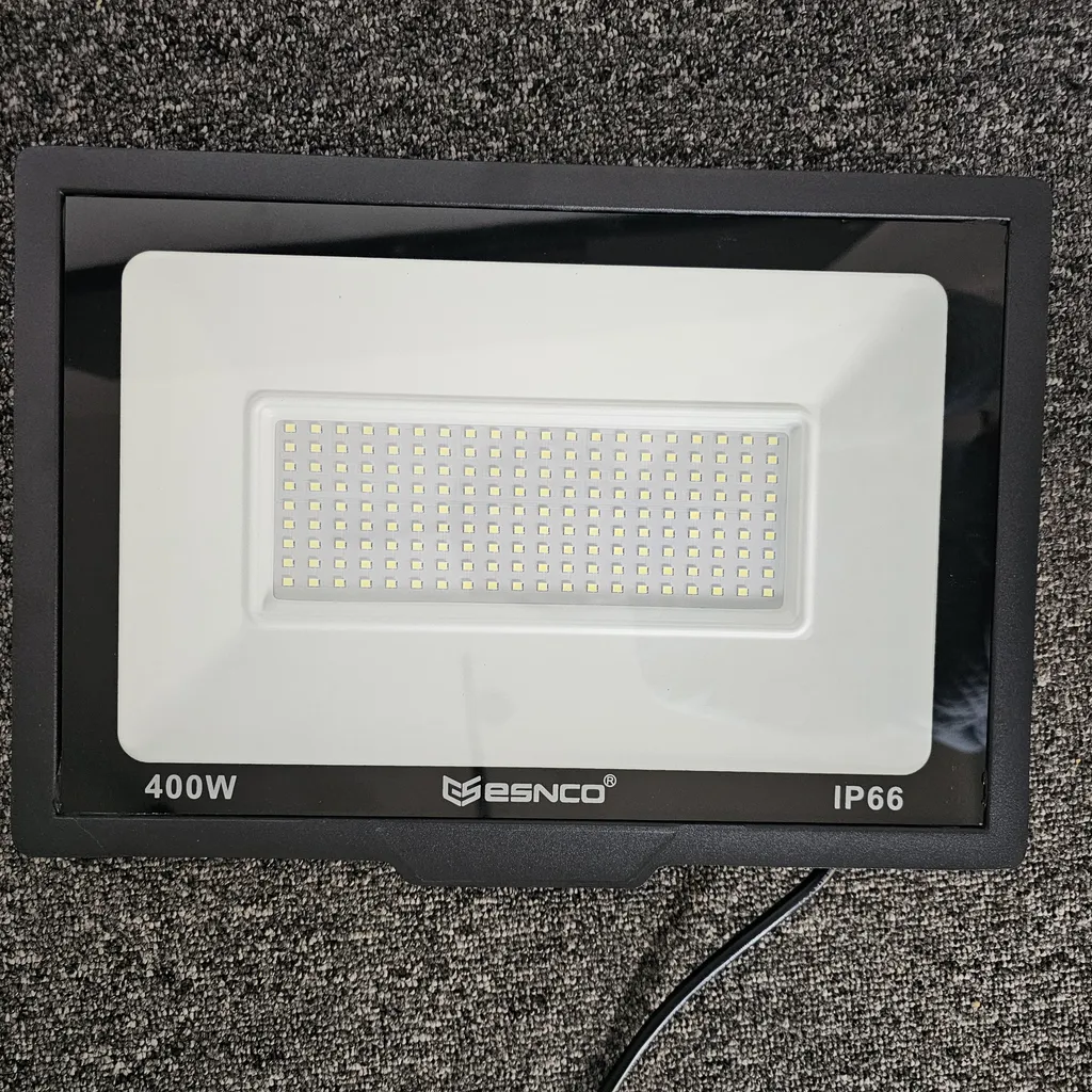 پروژکتور ال ای دی 400 وات اسنکو مدل ES-XPG-400