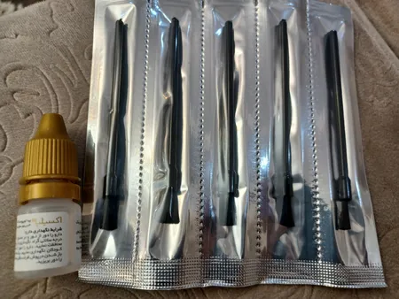 محلول تقویت کننده و محرک رشد مژه و ابرو اکسیلیا مدل بیماتوپروست 0.03 درصد حجم 3 میلی لیتر