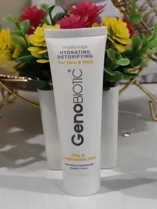 تجریه خرید کرم مرطوب کننده صورت و گردن ژنوبایوتیک مدل 2863 مناسب برای پوست چرب و مختلط حجم 50 میلی لیتر