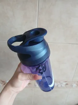 شیکر ورزشی کد 103410 گنجایش 0.650 لیتر