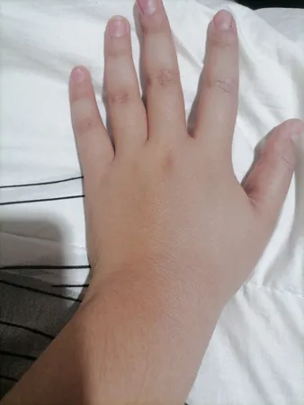 کرم پودر الیزکیتا سری Mineral Matte شماره 103