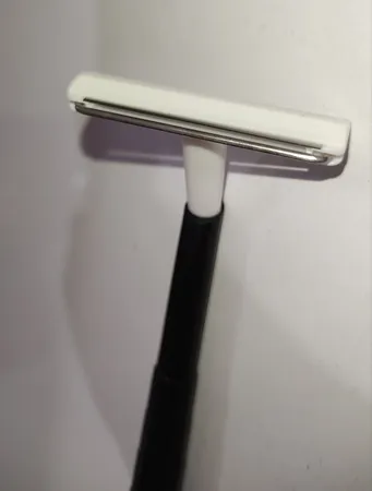 خود تراش بیک مدل متال بسته 3 عددی