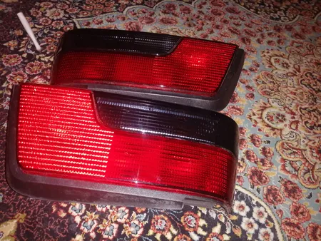 چراغ عقب راست جمع ساز مدل JT5123 مناسب برای پژو 405