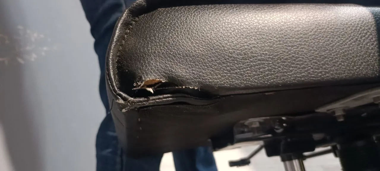 صندلی اداری طبی مدل S370K طرح چرمی