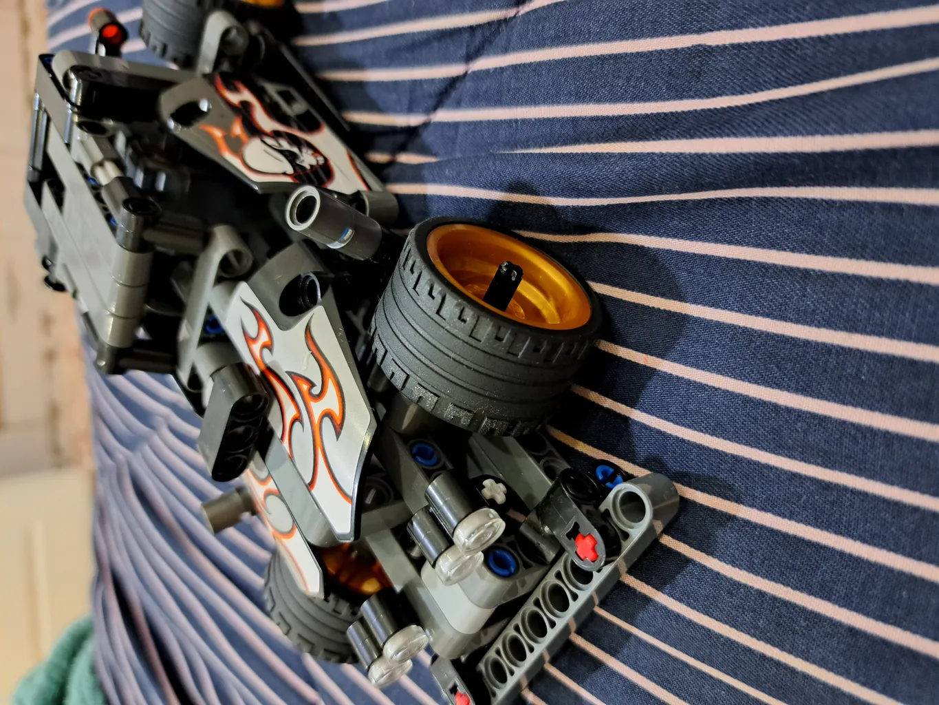 ساختنی بریک طرح ماشین  مدل 3417