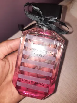 ادو پرفیوم زنانه فراگرنس ورد مدل Rose Seduction Secret حجم 100 میلی لیتر