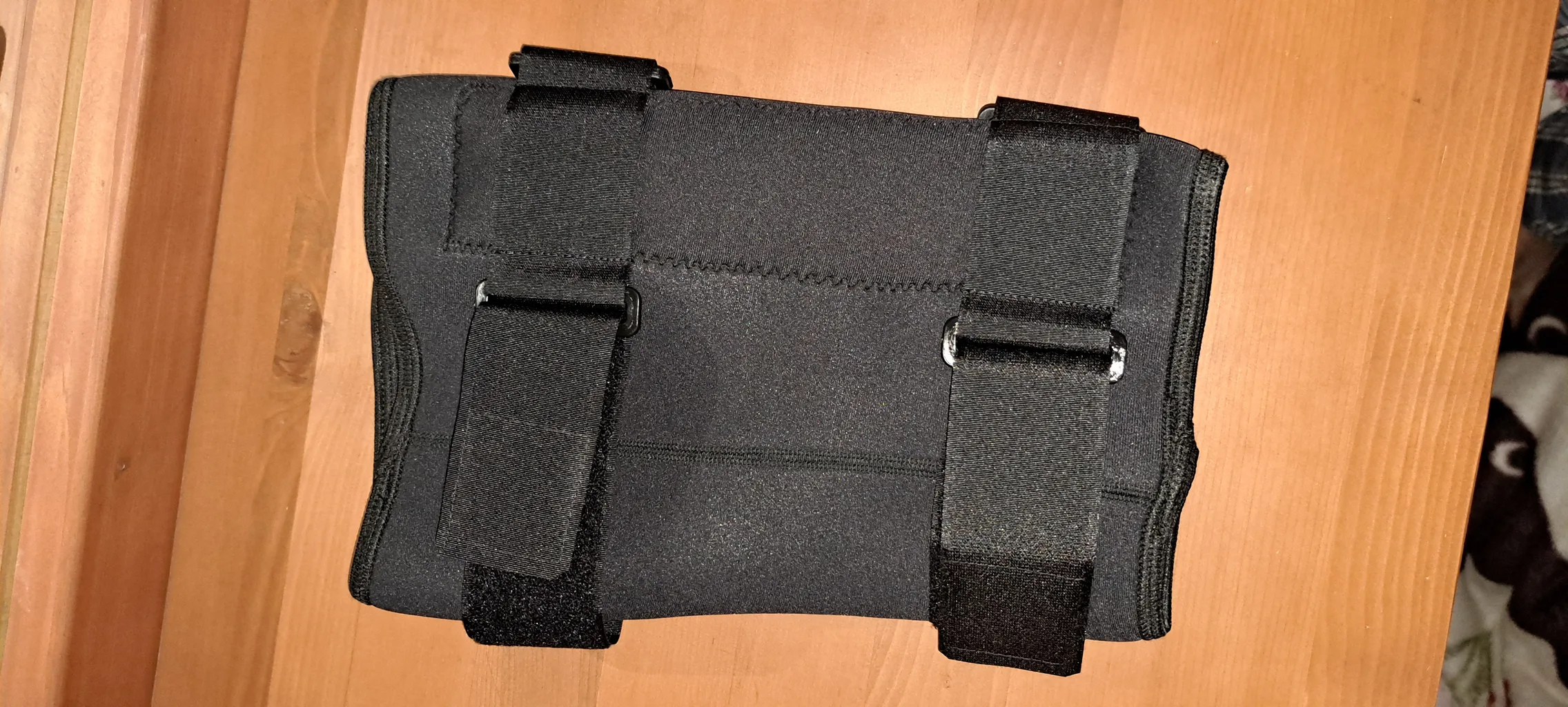 زانو بند طبی سما طب پاکان مدل نئوپرن کد 5014