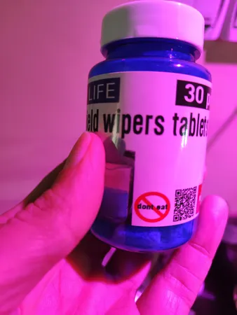 قرص شیشه شوی خودرو اتو لایف مدل Ultra بسته 30 عددی