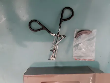 فر مژه سولینوین مدل فنردار همراه با 2 عدد پد یدک