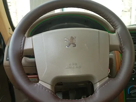 روکش فرمان مدل R1