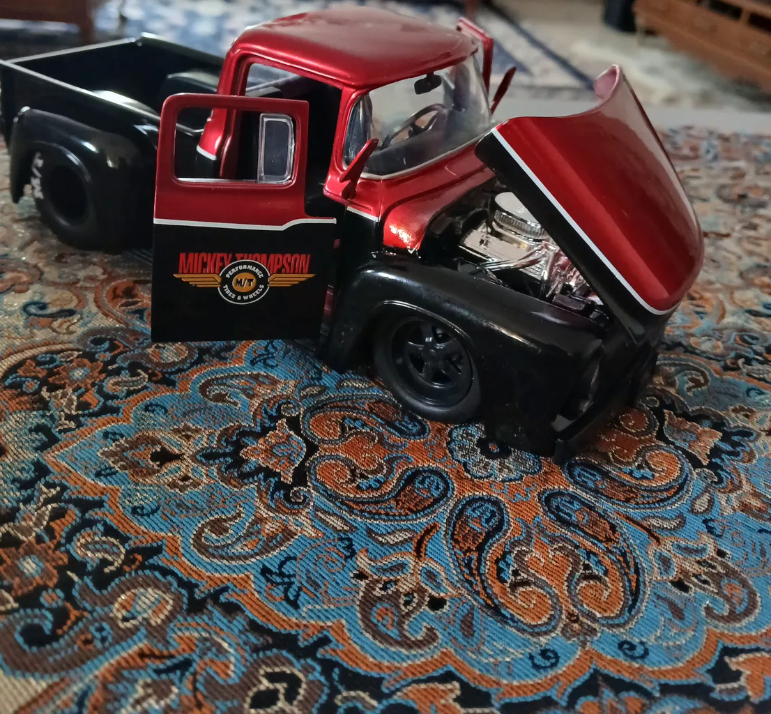 ماکت ماشین جادا مدل فورد پیکاپ 1956