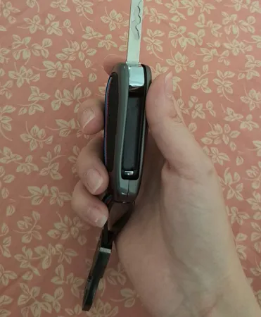 قاب ریموت و جاسوییچی فلزی خودرو چیکال مدل P-838 مناسب برای تارا