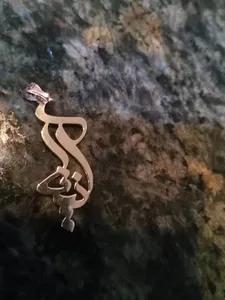 تجریه خرید آویز گردنبند طلا 18 عیار زنانه کرابو طرح آنیتا مدل Kr3841