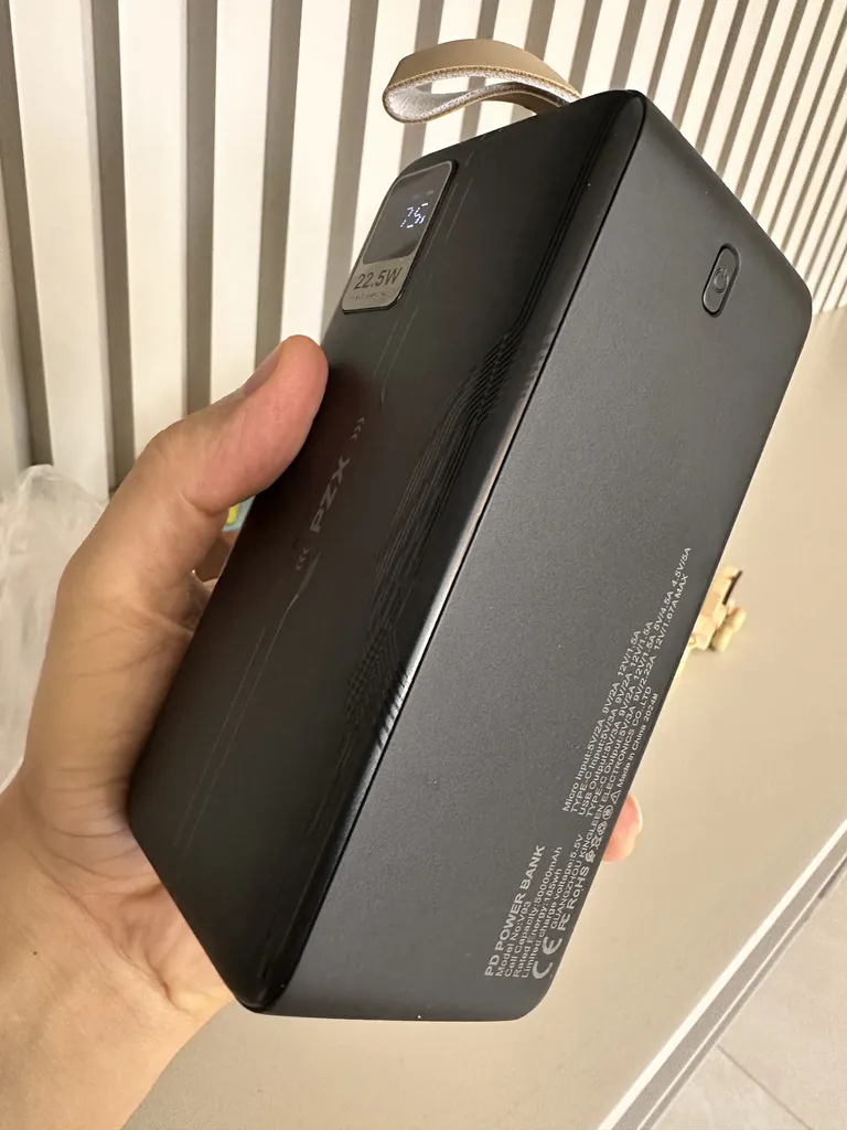 پاوربانک پی زد ایکس مدل V93 Fast Charge PD 22.5W ظرفیت 50000 میلی آمپر ساعت