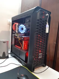 کیس کامپیوتر گیمینگ گرین مدل STRIKER