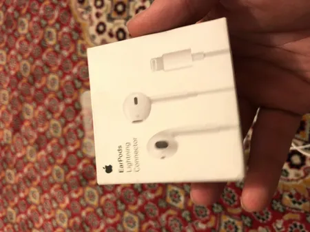 هدفون اپل مدل EarPods با کانکتور لایتنینگ