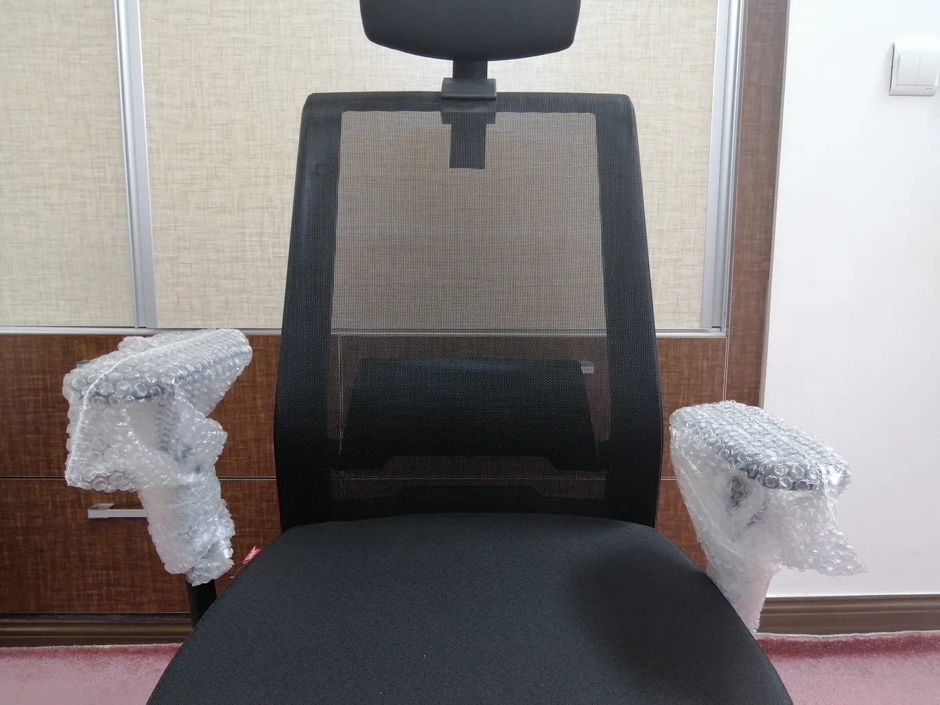 صندلی اداری نیلپر مدل OCM 850s پارچه ای صندلی اداری نیلپر مدل OCM 850s پارچه ای