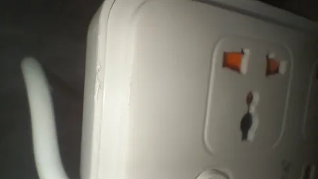 چند راهی برق مدل 1028