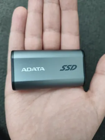 اس اس دی اکسترنال ای دیتا مدل Elite SE880 ظرفیت یک ترابایت