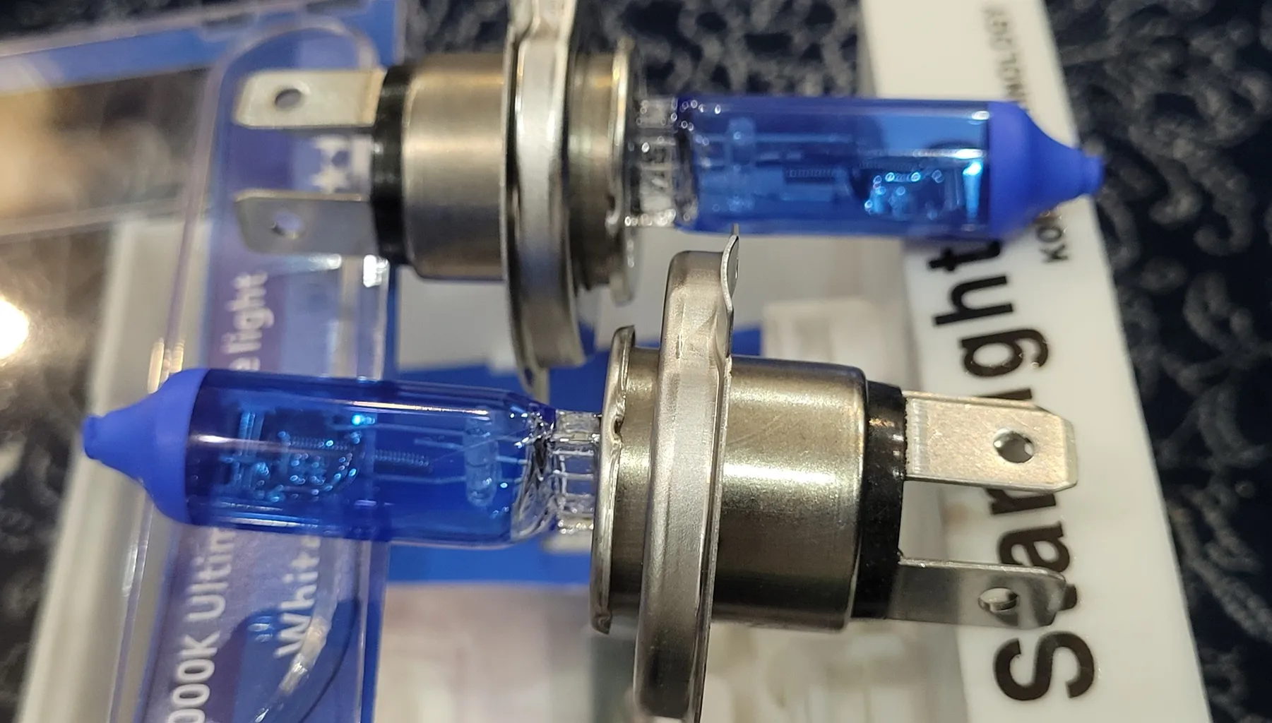 لامپ خودرو استارلایت مدل H4 یخی بسته دو عددی